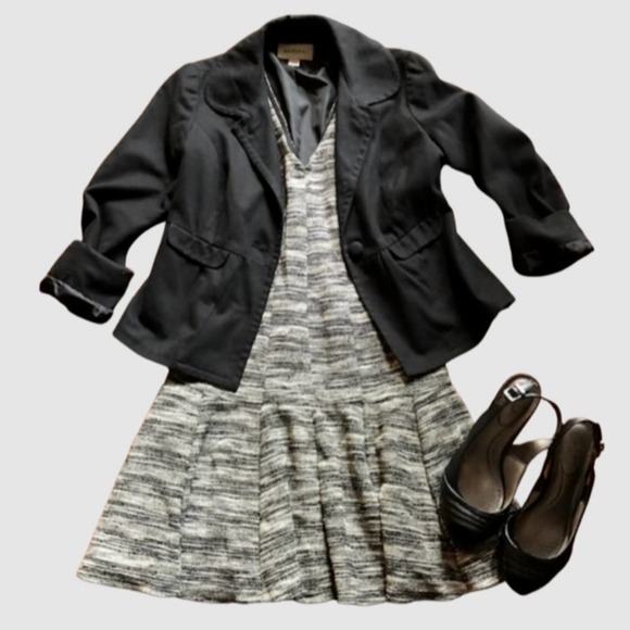 Banana Republic Sleeveless Drop Waist Marled Tweed Dress Black and White- Size 2 - Picture 6 of 7